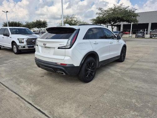 2022 Cadillac XT4 SPORT
