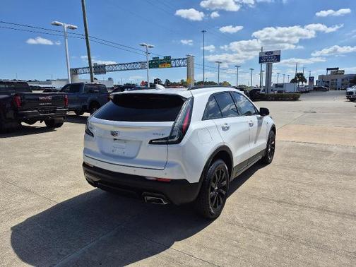2022 Cadillac XT4 SPORT