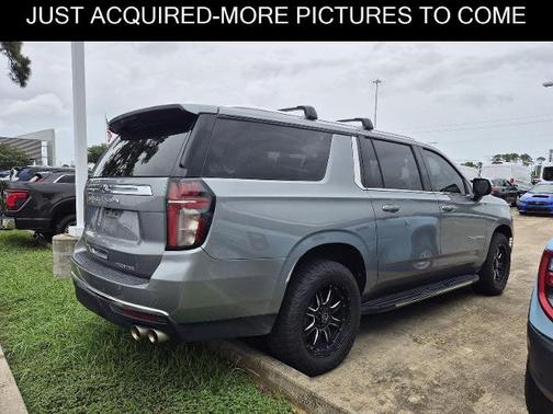 Sterling Gray Metallic 2023 Chevrolet Suburban PREMIER