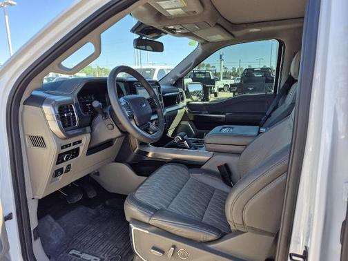 2024 Ford F-150 PLATINUM