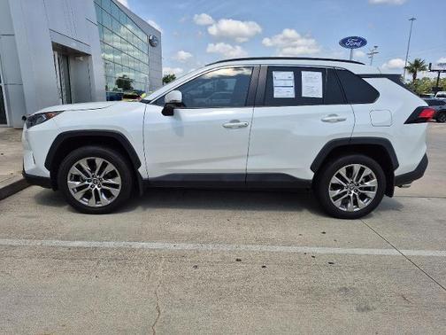 2021 Toyota RAV4 XLE PREMIUM