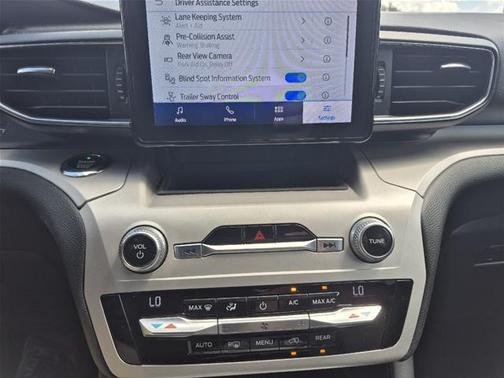 MAGNETIC METALLIC 2020 Ford Explorer XLT