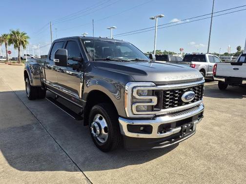 2023 Ford F-350 LARIAT SUPER DUTY