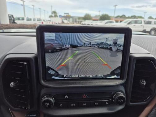 ERUPTION GREEN METALLIC 2023 Ford Bronco Sport OUTER BANKS