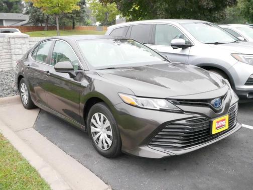 2019 Toyota Camry Hybrid LE