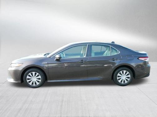 2019 Toyota Camry Hybrid LE