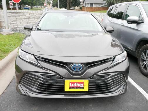 2019 Toyota Camry Hybrid LE