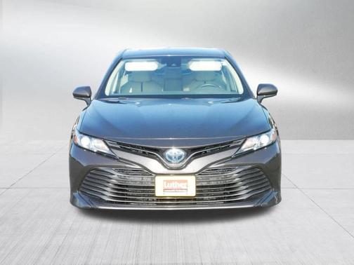 2019 Toyota Camry Hybrid LE