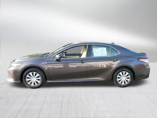 2019 Toyota Camry Hybrid LE