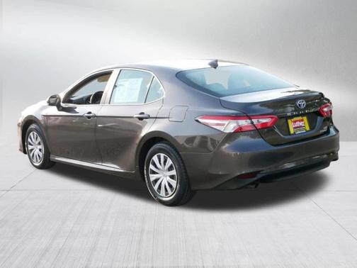 2019 Toyota Camry Hybrid LE