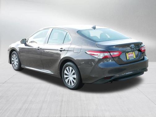 2019 Toyota Camry Hybrid LE