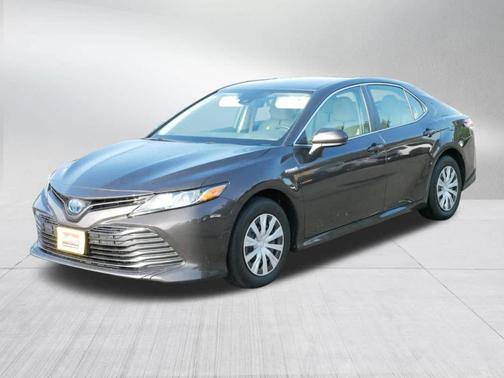 2019 Toyota Camry Hybrid LE