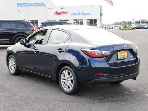 2017 Toyota Yaris iA Base