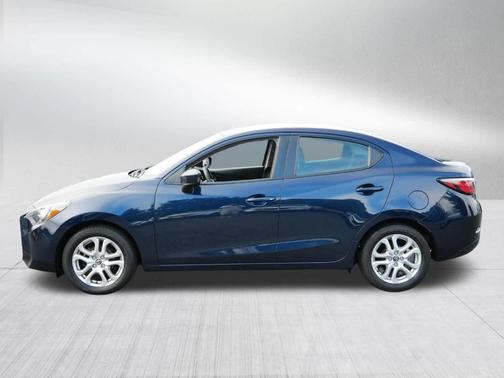 2017 Toyota Yaris iA Base