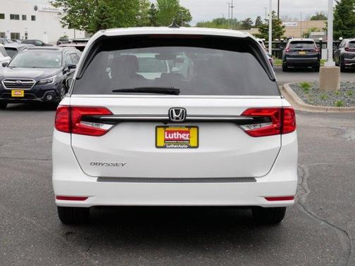 Platinum White Pearl 2024 Honda Odyssey EX-L