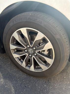 Platinum White Pearl 2024 Honda Odyssey EX-L
