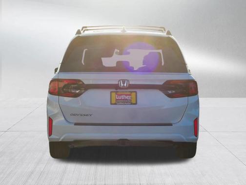 Platinum White Pearl 2026 Honda Odyssey EX-L