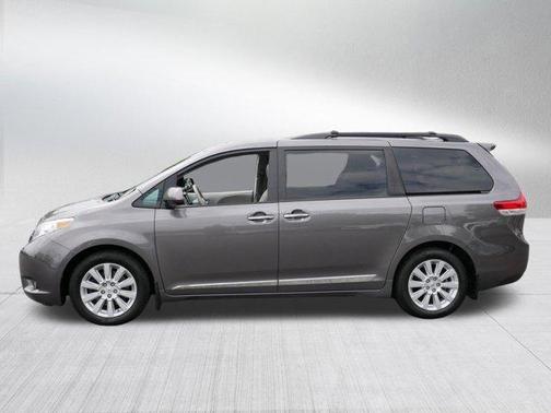 Predawn Gray Mica 2014 Toyota Sienna XLE