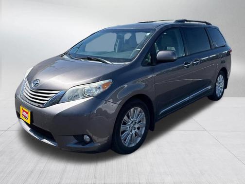 Predawn Gray Mica 2014 Toyota Sienna XLE
