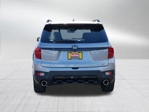 Lunar Silver Metallic 2023 Honda Passport Elite