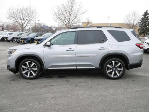 2023 Honda Pilot Touring