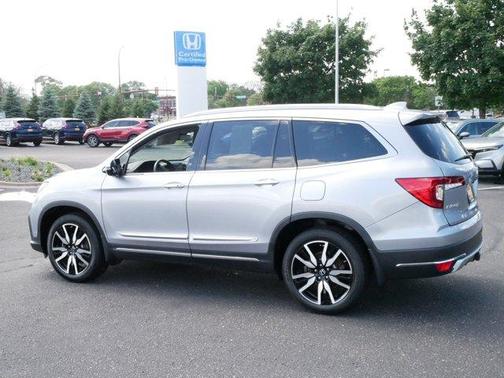 2022 Honda Pilot Touring 7-Passenger
