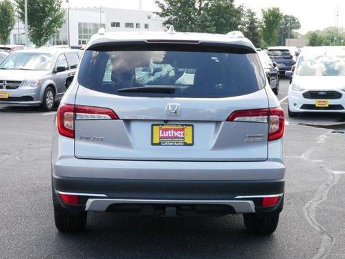 2022 Honda Pilot Touring 7-Passenger