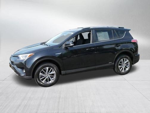 2017 Toyota RAV4 Hybrid XLE