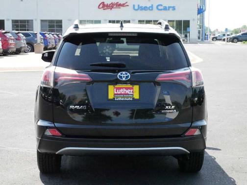 2017 Toyota RAV4 Hybrid XLE