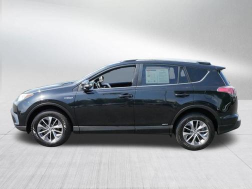 2017 Toyota RAV4 Hybrid XLE