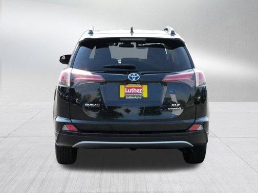2017 Toyota RAV4 Hybrid XLE