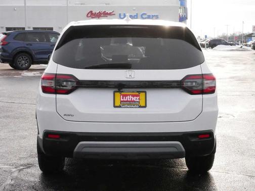 2024 Honda Pilot EX-L 7-Passenger