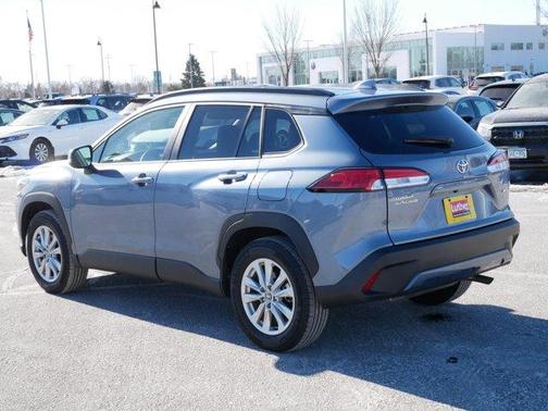 2024 Toyota Corolla Cross LE