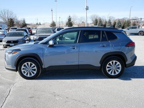 2024 Toyota Corolla Cross LE