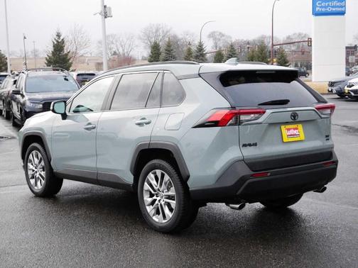 2021 Toyota RAV4 XLE Premium