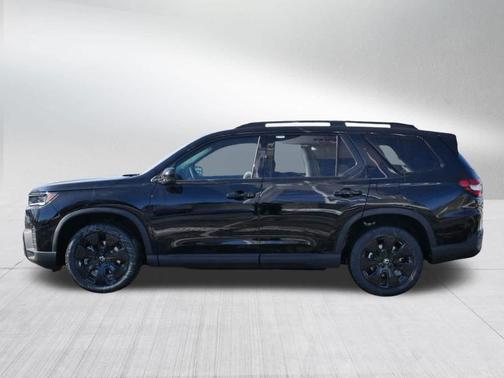 Crystal Black Pearl 2026 Honda Pilot Black Edition