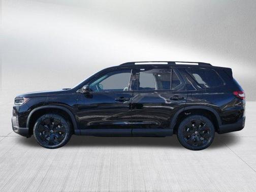 Crystal Black Pearl 2026 Honda Pilot Black Edition