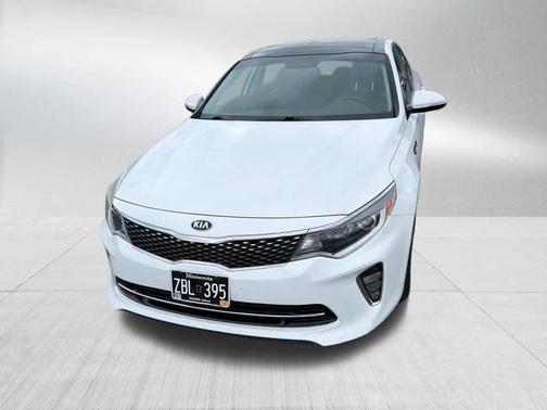Snow White Pearl 2018 Kia Optima S