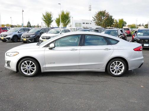 2019 Ford Fusion Hybrid SE