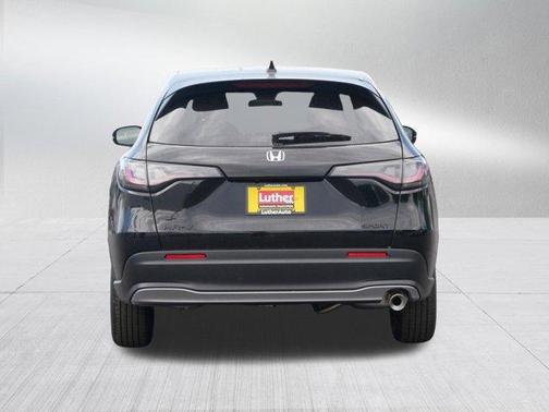 Crystal Black Pearl 2027 Honda HR-V Sport