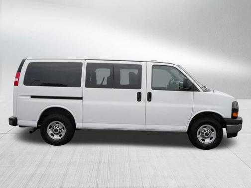 2018 GMC Savana 3500 LS