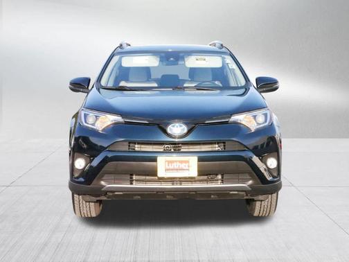 2017 Toyota RAV4 Hybrid XLE