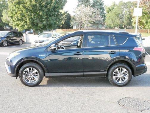 2017 Toyota RAV4 Hybrid XLE