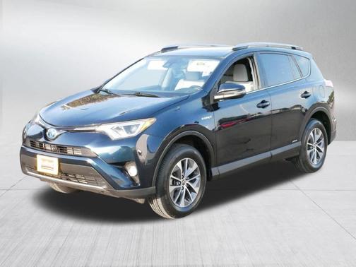 2017 Toyota RAV4 Hybrid XLE
