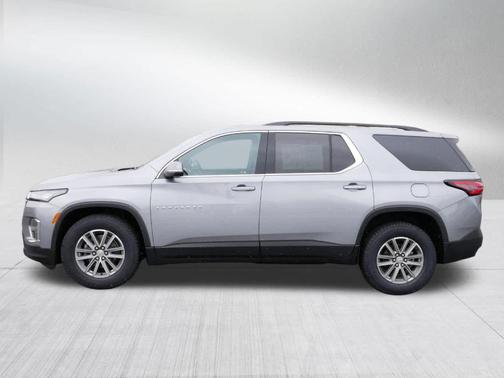 Sterling Gray Metallic 2023 Chevrolet Traverse LT Cloth
