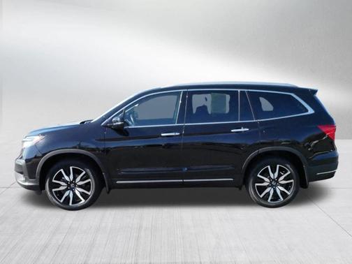 2022 Honda Pilot Touring 7-Passenger