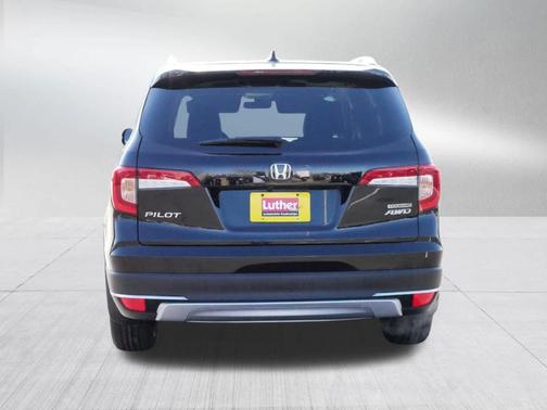 2022 Honda Pilot Touring 7-Passenger