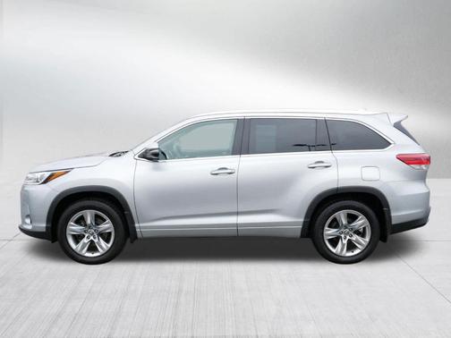 Celestial Silver Metallic 2018 Toyota Highlander Limited