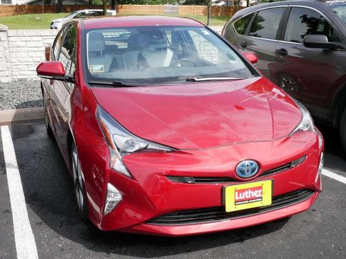 2016 Toyota Prius Four Touring