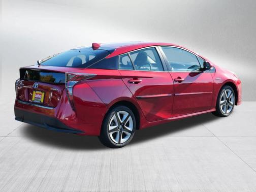 2016 Toyota Prius Four Touring